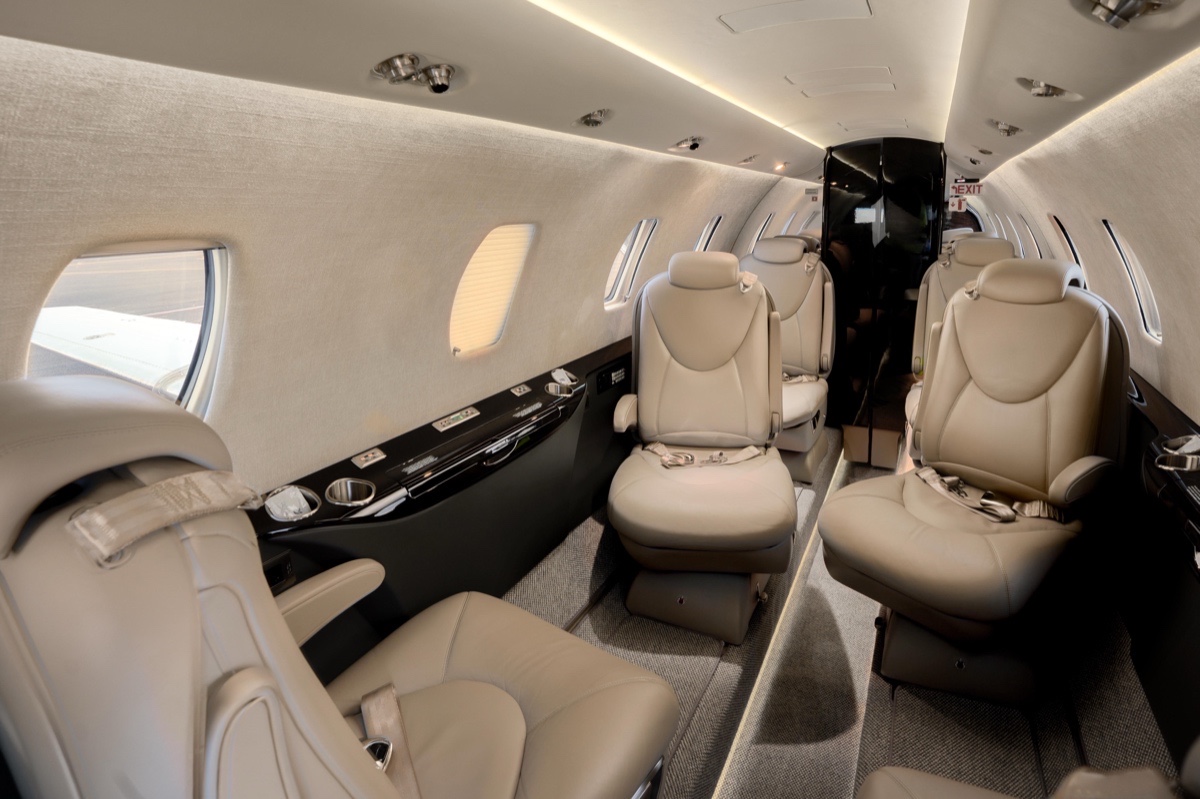 Citation X charter private jet exterior thumbnail 2