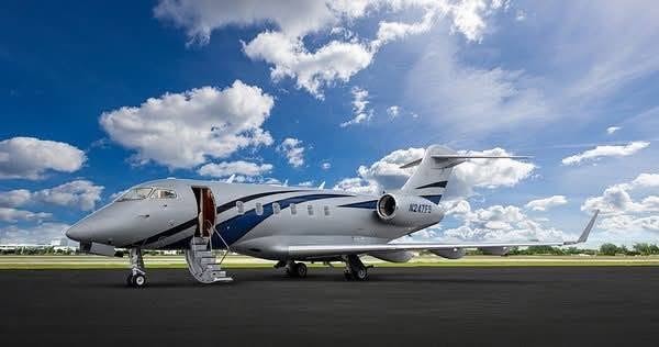 Empty leg flight from Naples to North Eleuthera — Challenger 300